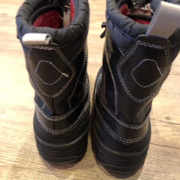 Kids NorthFace Alpenglow Snow-boots Size 4 - Picture 4 of 6